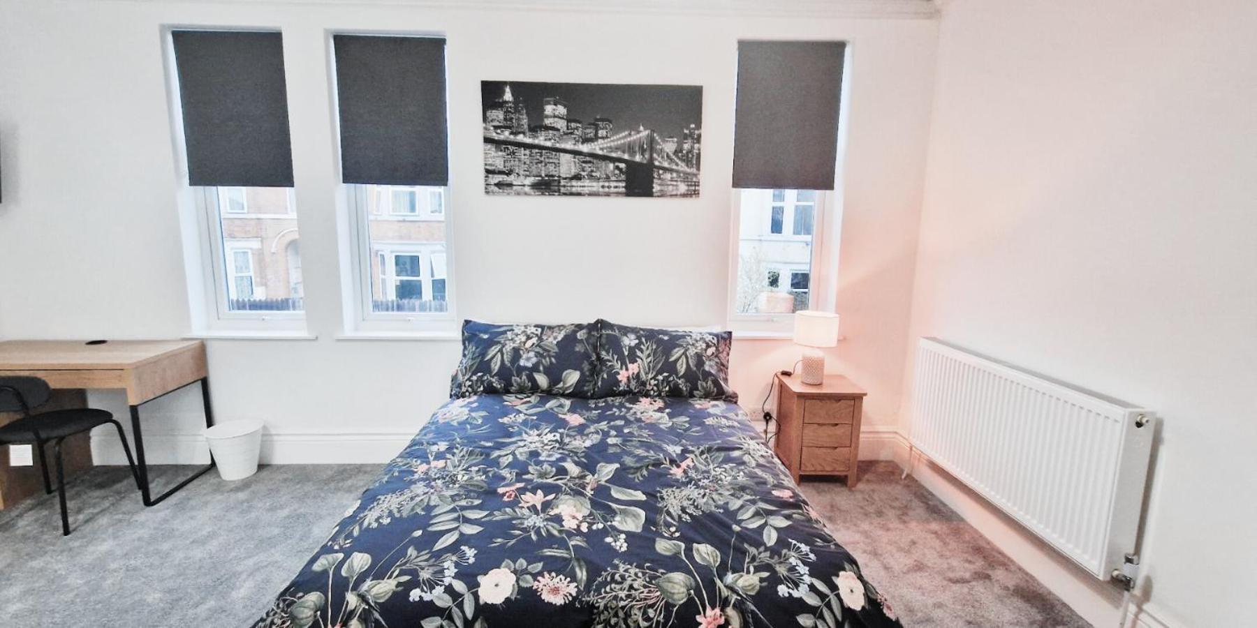 Spacious Room In Modern House Near 노팅엄 외부 사진