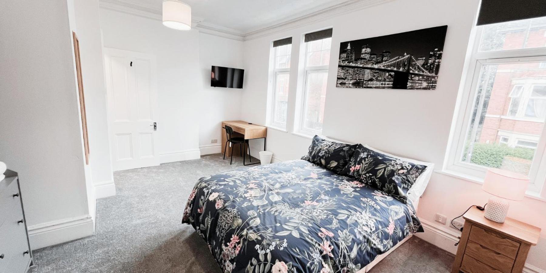 Spacious Room In Modern House Near 노팅엄 외부 사진