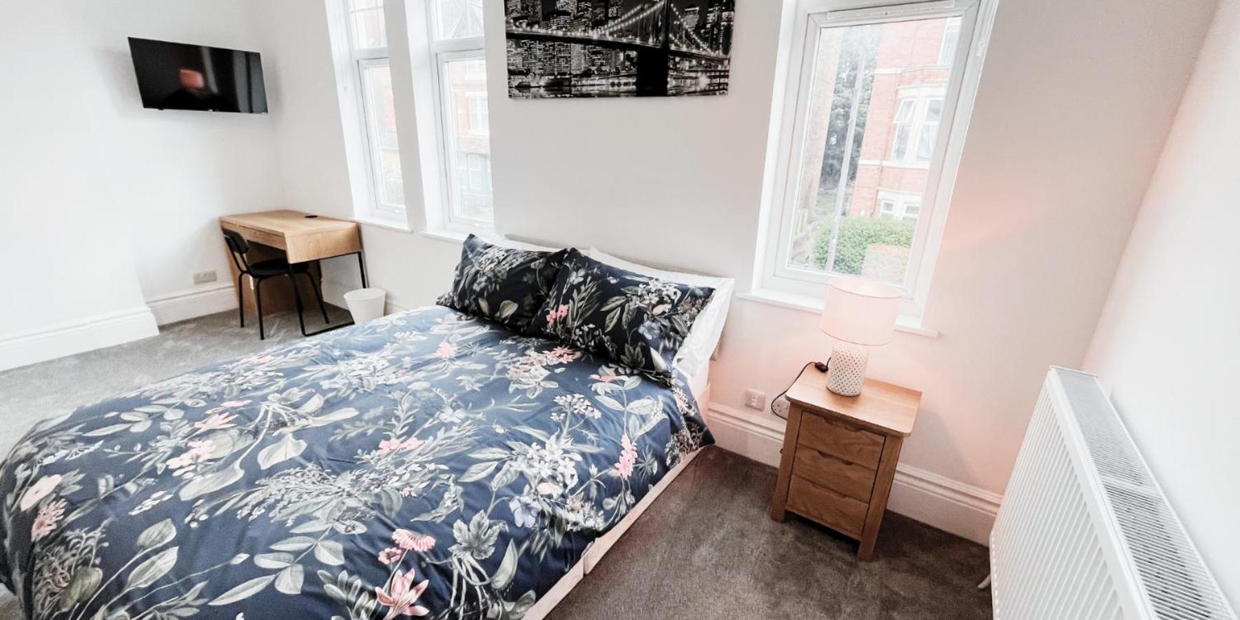 Spacious Room In Modern House Near 노팅엄 외부 사진