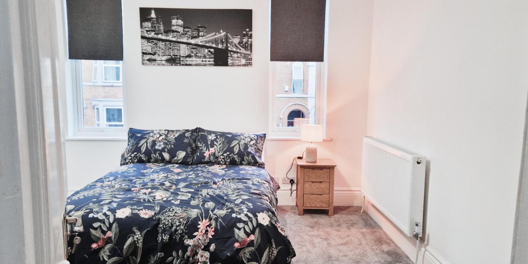 Spacious Room In Modern House Near 노팅엄 외부 사진